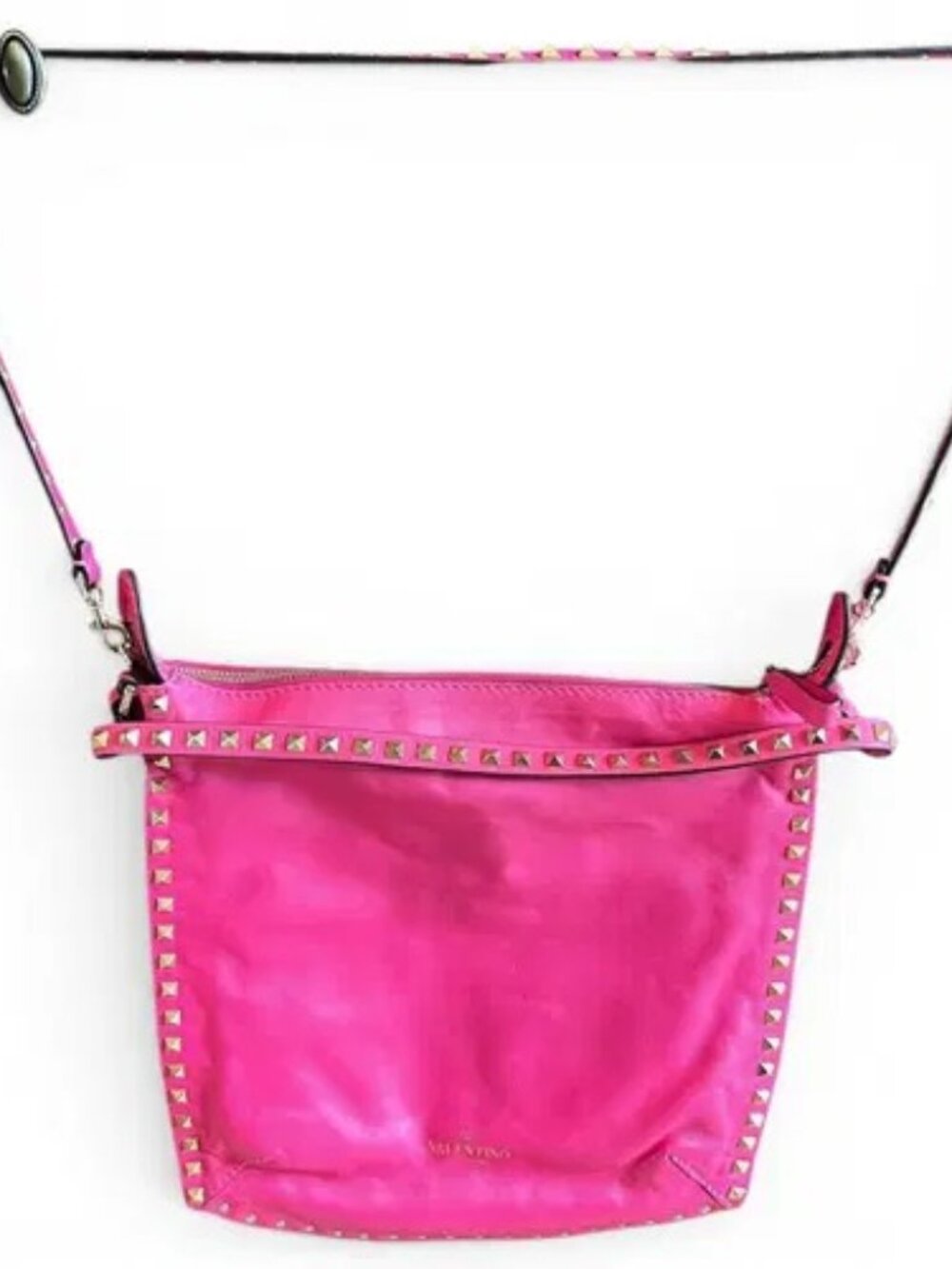 Valentino Garavani Fuchsia Leather Rockstud Shoulder Bag